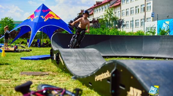 Pumptrack composito adattato per ogni utente