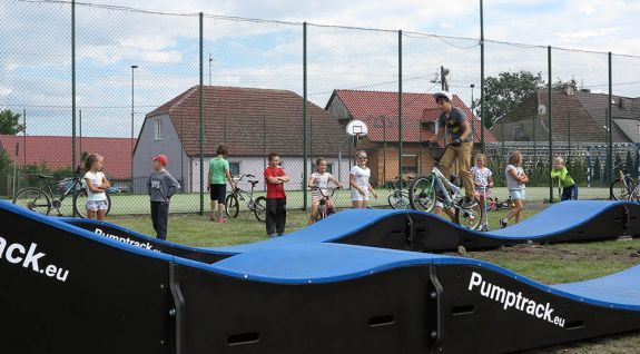 Pista ciclabile Pumptrack composta da moduli - Boleszkowice (PL)