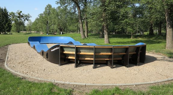 Parco giochi per biciclette o pumptrack